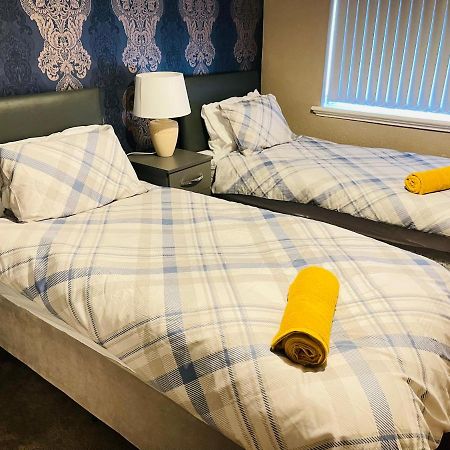 3 Bedroom Holiday House,Close To M6-Express Way To Centre Birmingham Luaran gambar