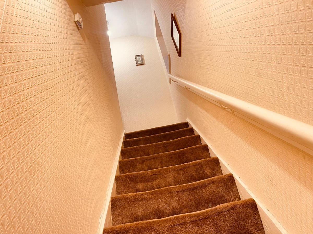 3 Bedroom Holiday House,Close To M6-Express Way To Centre Birmingham Luaran gambar