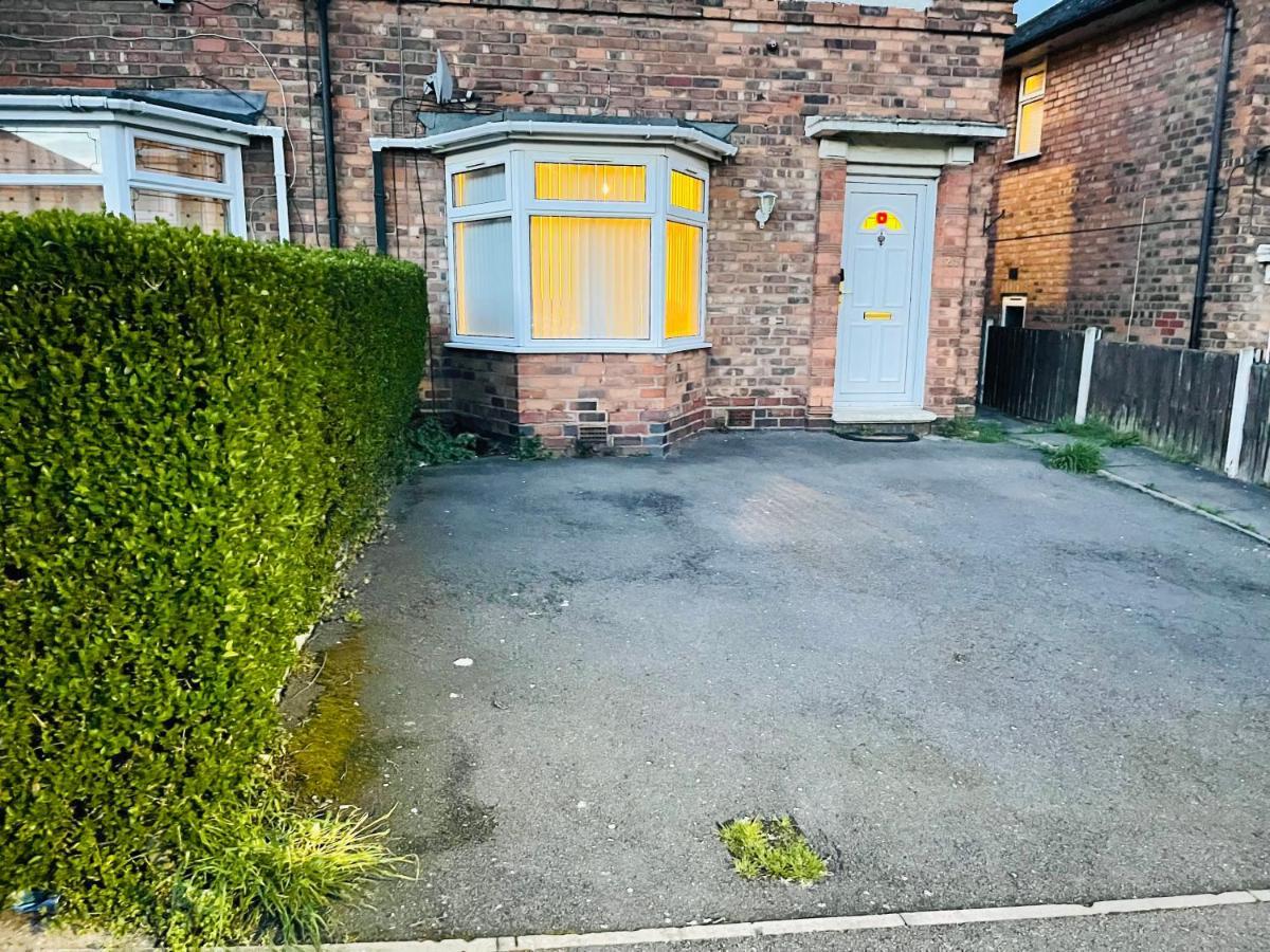 3 Bedroom Holiday House,Close To M6-Express Way To Centre Birmingham Luaran gambar
